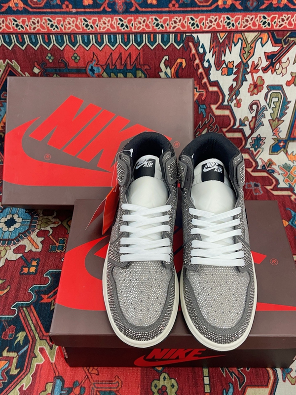 ナイキ靴背面デザイン